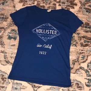 Blue hollister t-shirt